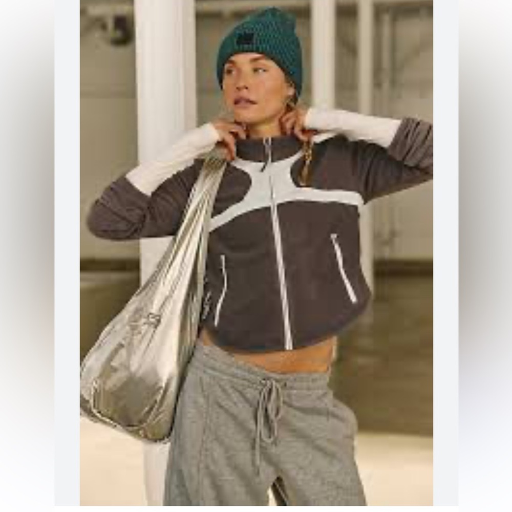 😍RARE FP Movement In The Zone Zip Up Fleece Free People jacket Gunmetal Mint - Picture 2 of 9